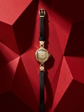 Vintage 1940s Bulova Swiss Mechanical Women's Watch - Working Art Deco